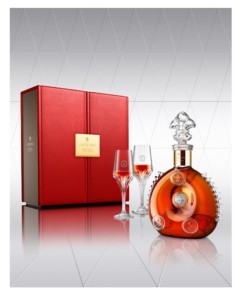 Louis XIII Coffer with 2 glasses