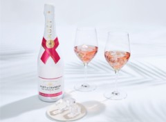 Ice Impérial Rosé, is the first and only rosé champagne especially created to be enjoyed on ice. A new champagne tasting experience that brings together pleasure, freshness and the free spirit of summer time.