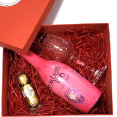 Strawberry Lips Gift Box